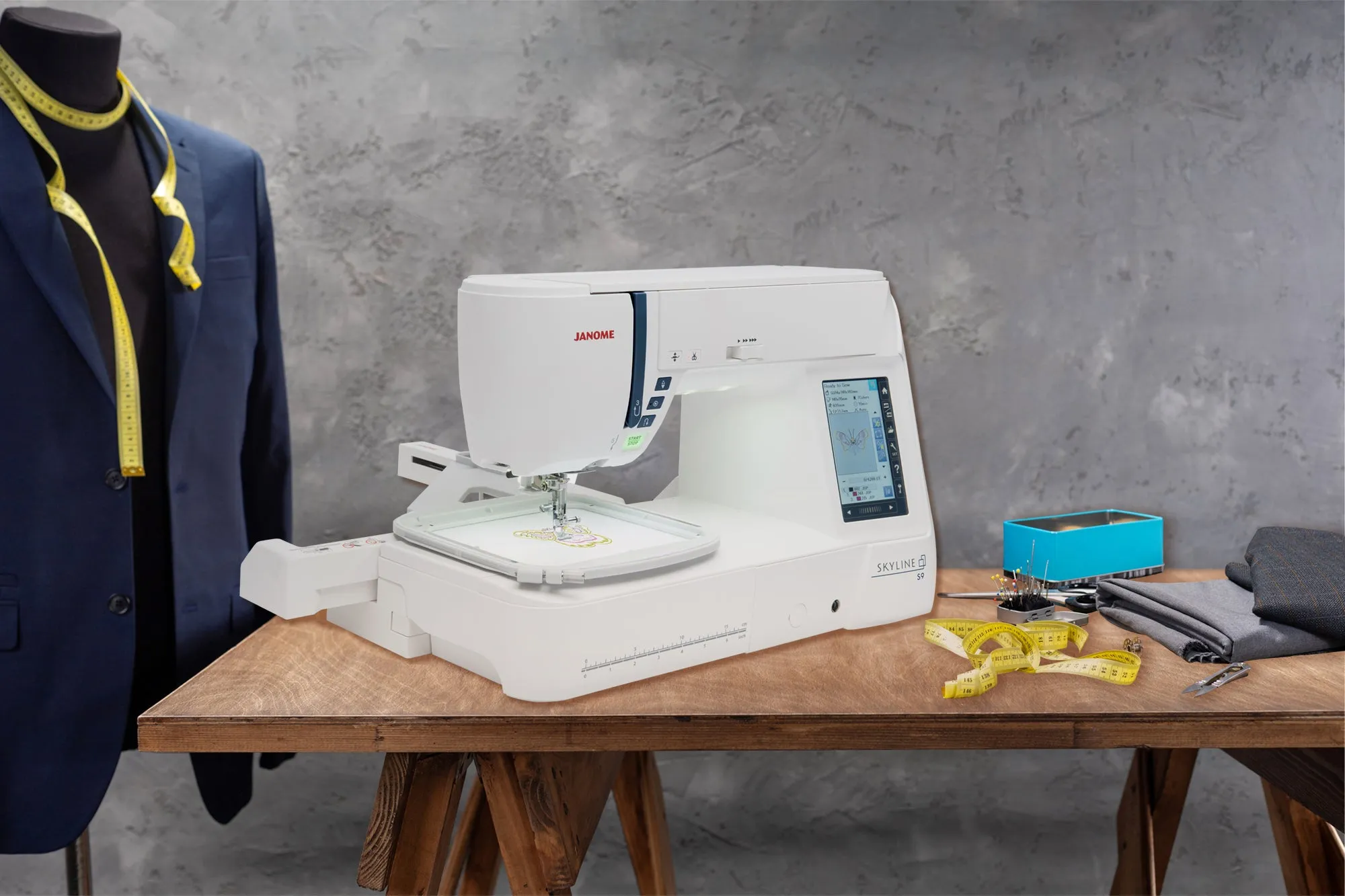 Janome Skyline S9 High-End Sewing and Embroidery Machine with 3 Free Apps and 1 Year of Training