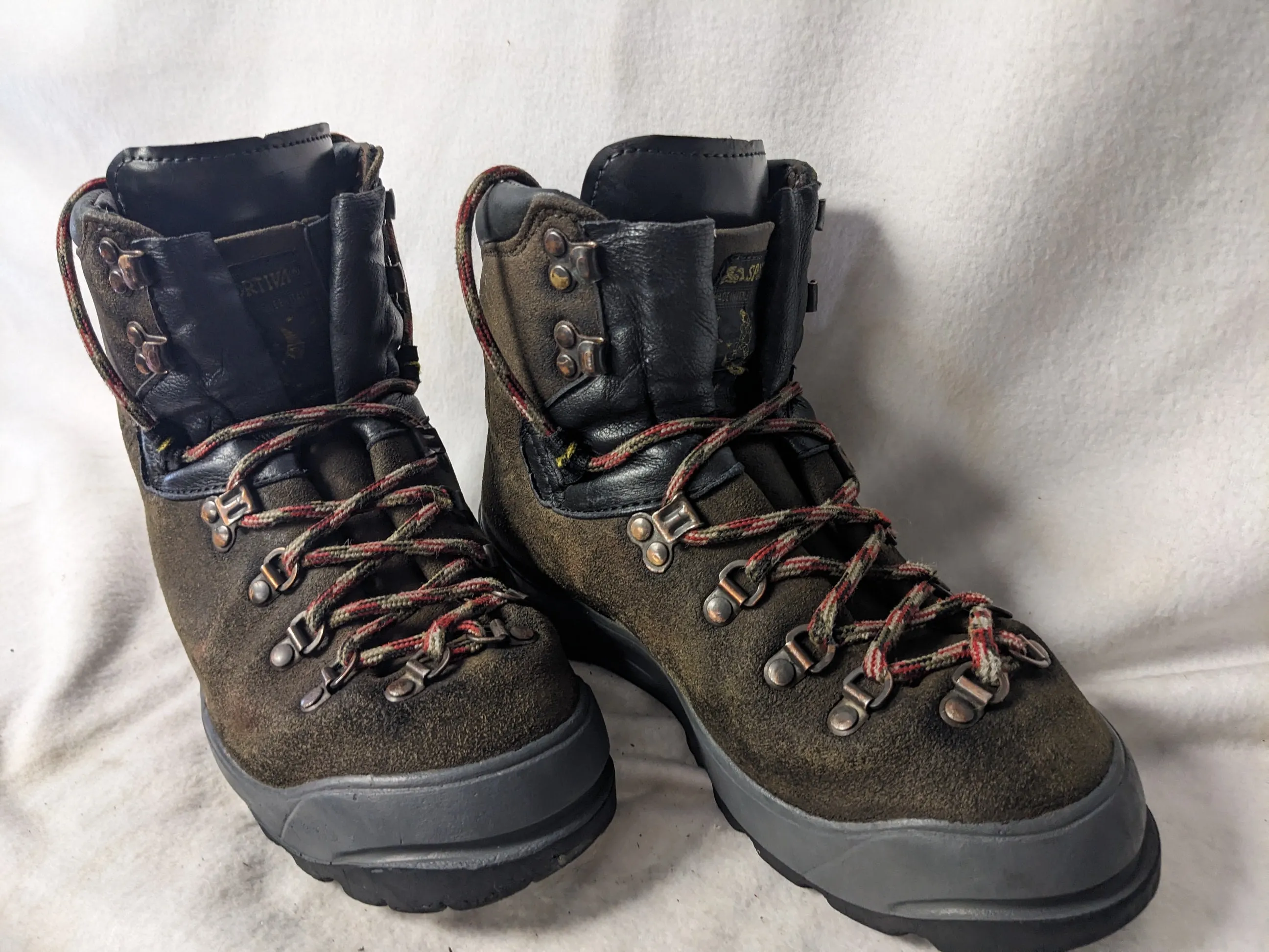 La Sportiva Insulated Women's Hiking Boots Size 8 Color Brown Condition Used