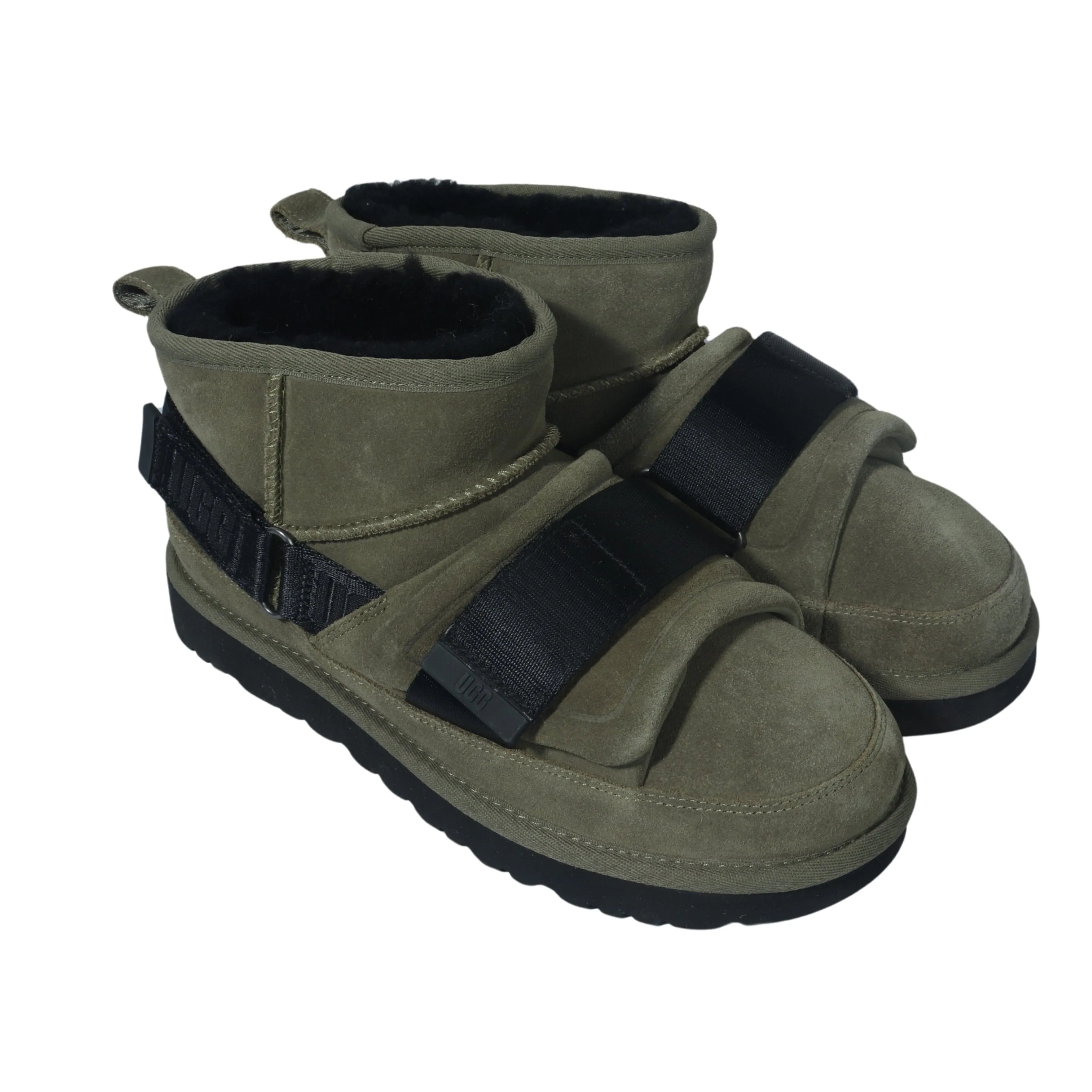UGG - strap boots logo